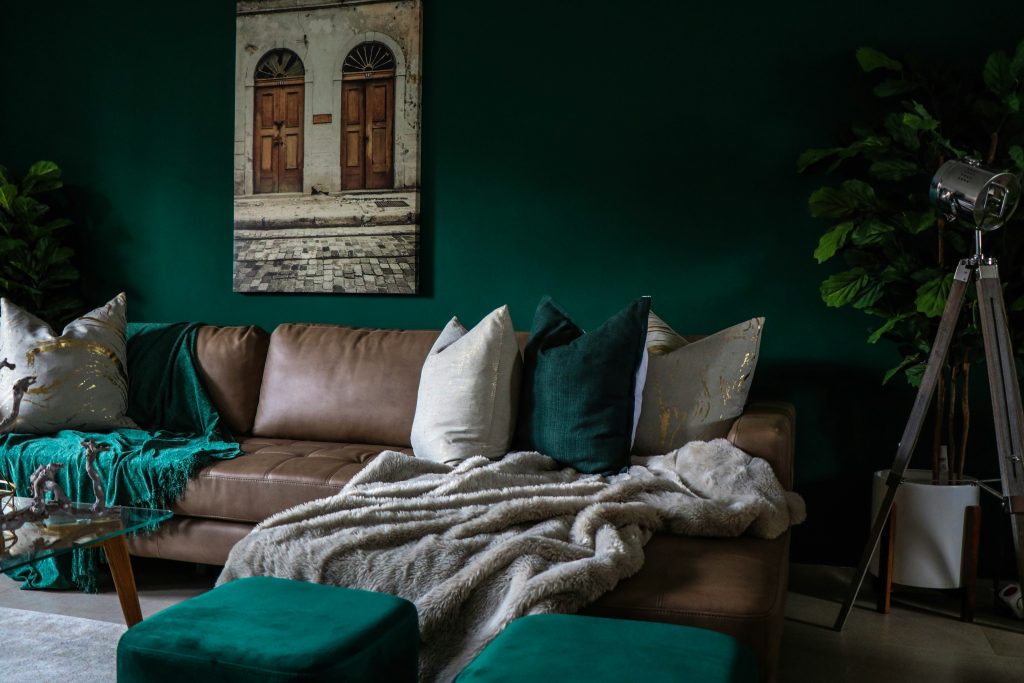 emerald-green-living-room-design-bold-colors-mickler-co-interior-design-wilmington-nc