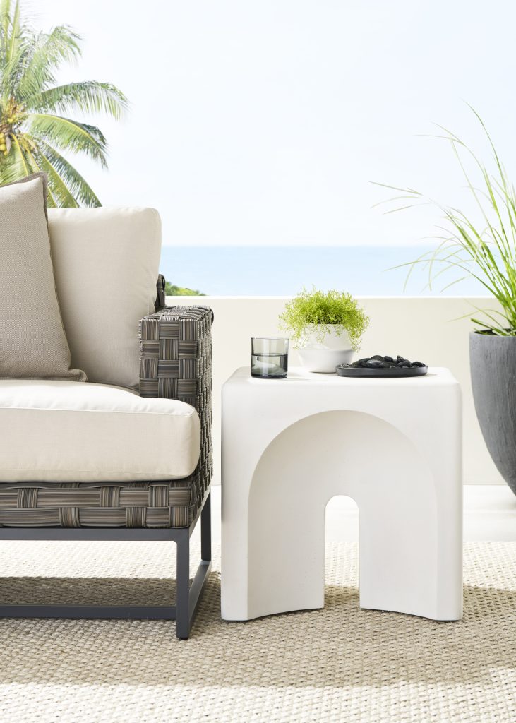 shop-outdoor-furniture-wilmington-nc-decorator-vanguard-dealer-consultation